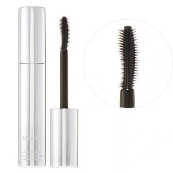 Tom Ford Extreme Badass Mascara in 01 Badass Black - Picture 1 of 5